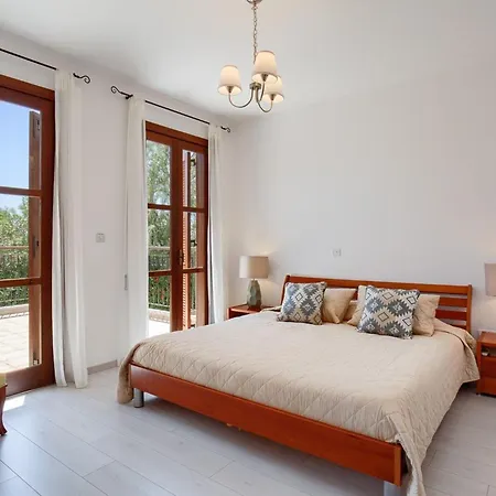 Villa Aphrodite Hills Superior Superior 0065 Air Conditioning 2 Bedrooms *